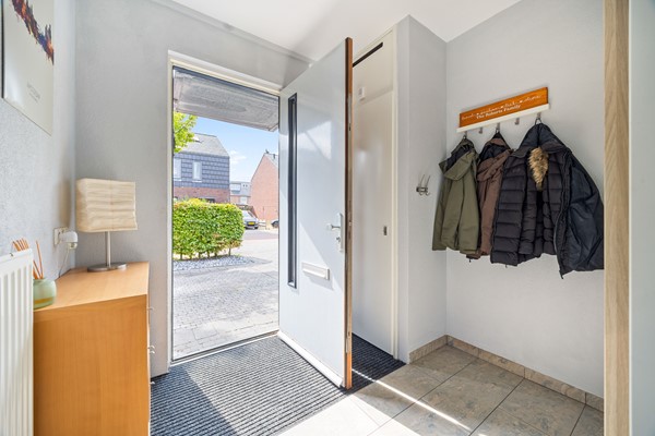 Medium property photo - Tom Navislaan 12, 2493 BN Den Haag